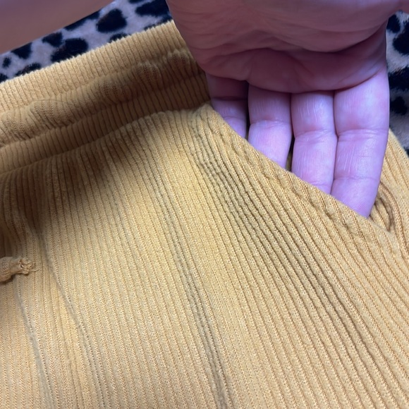 Colsie XL Women’s Yellow Casual Drawstring Ribbed Lounge Shorts - Picture 7 of 8